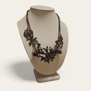 Vintage Statement Flower Necklace.